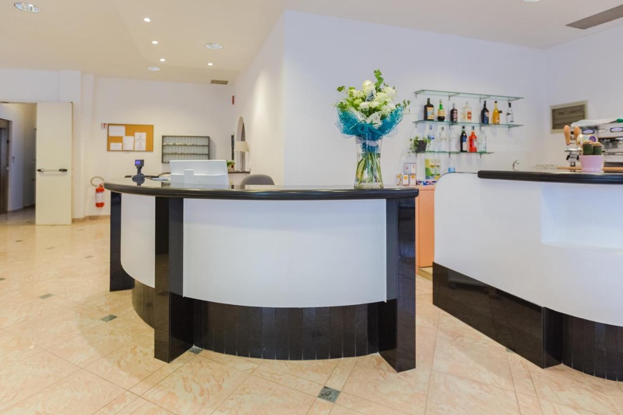 Hotel Altamarea Misano Adriatico Exteriér fotografie